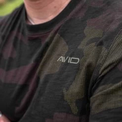 Avid Carp Distortion Camo Lite T-Shirt Long Sleeve -Sports-Fishing Equipment 26e2ee7c11ef8695