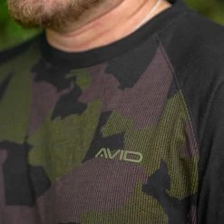 Avid Distortion Camo Lite T-Shirt -Sports-Fishing Equipment 6ace106ad364b2b9